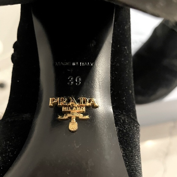 PRADA BLK VELVET CHUNKY HEEL ZIPPER BOOT - Picture 4 of 11